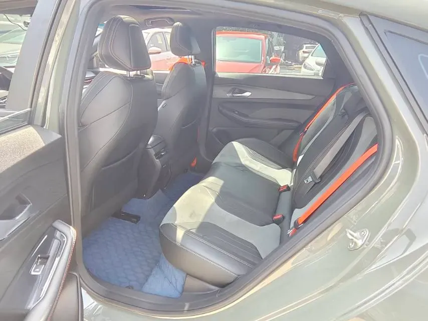 2022 Geely Binray 1.5T 181HP L4 7DCT,autocango,china used car exporter,china ev exporter,chinese used car exporter,chinese used ev exporter