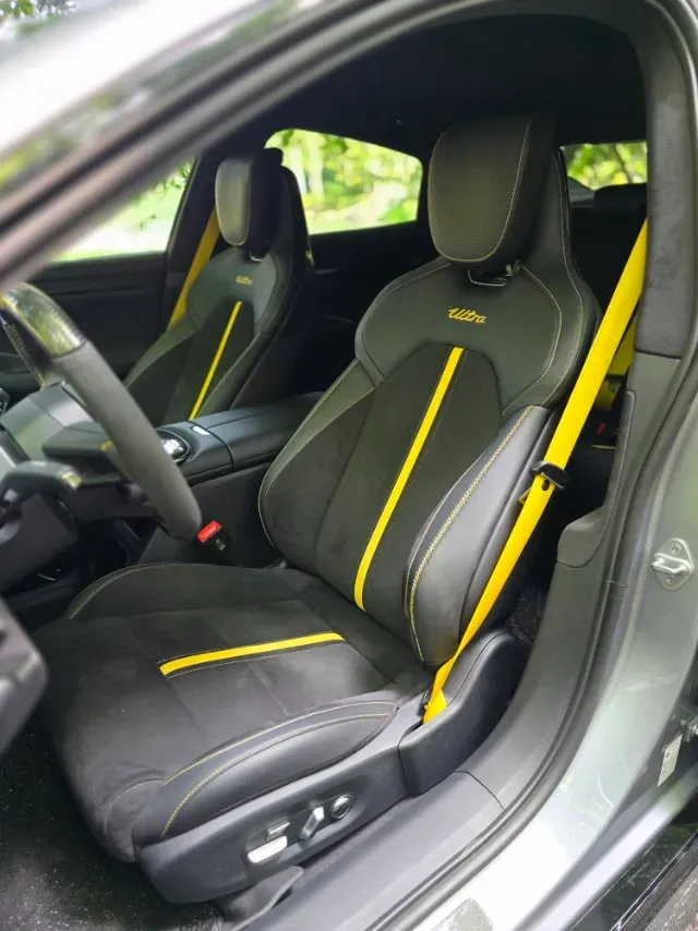 2025 MI SU7 Ultra BEV 93.7KWH,autocango,china used car exporter,china ev exporter,chinese used car exporter,chinese used ev exporter