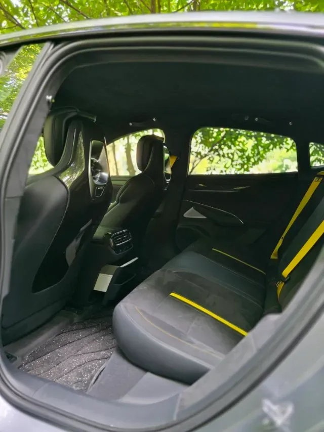 2025 MI SU7 Ultra BEV 93.7KWH,autocango,china used car exporter,china ev exporter,chinese used car exporter,chinese used ev exporter