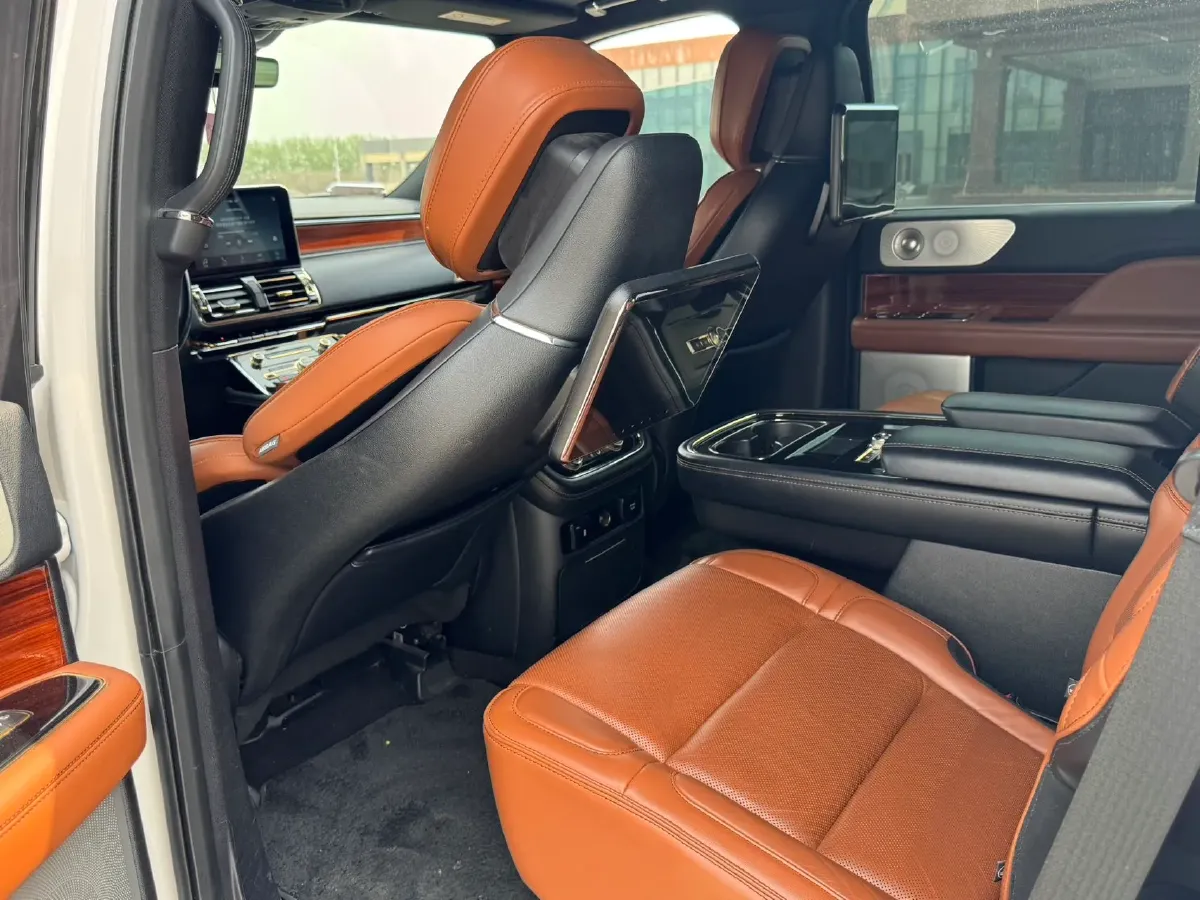2019 Lincoln Navigator 3.5T 388HP V6 10AT,autocango,china used car exporter,china ev exporter,chinese used car exporter,chinese used ev exporter