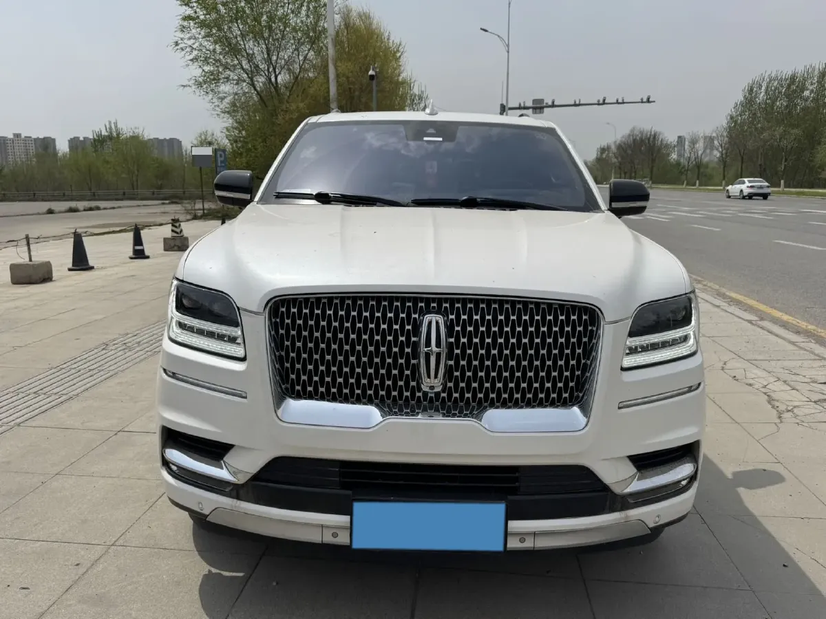 2019 Lincoln Navigator 3.5T 388HP V6 10AT,autocango,china used car exporter,china ev exporter,chinese used car exporter,chinese used ev exporter
