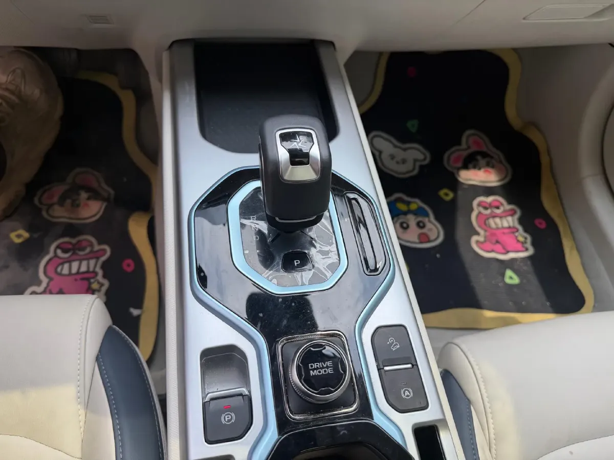 2023 Geely ICON 1.5T 181HP L4 7DCT,autocango,china used car exporter,china ev exporter,chinese used car exporter,chinese used ev exporter