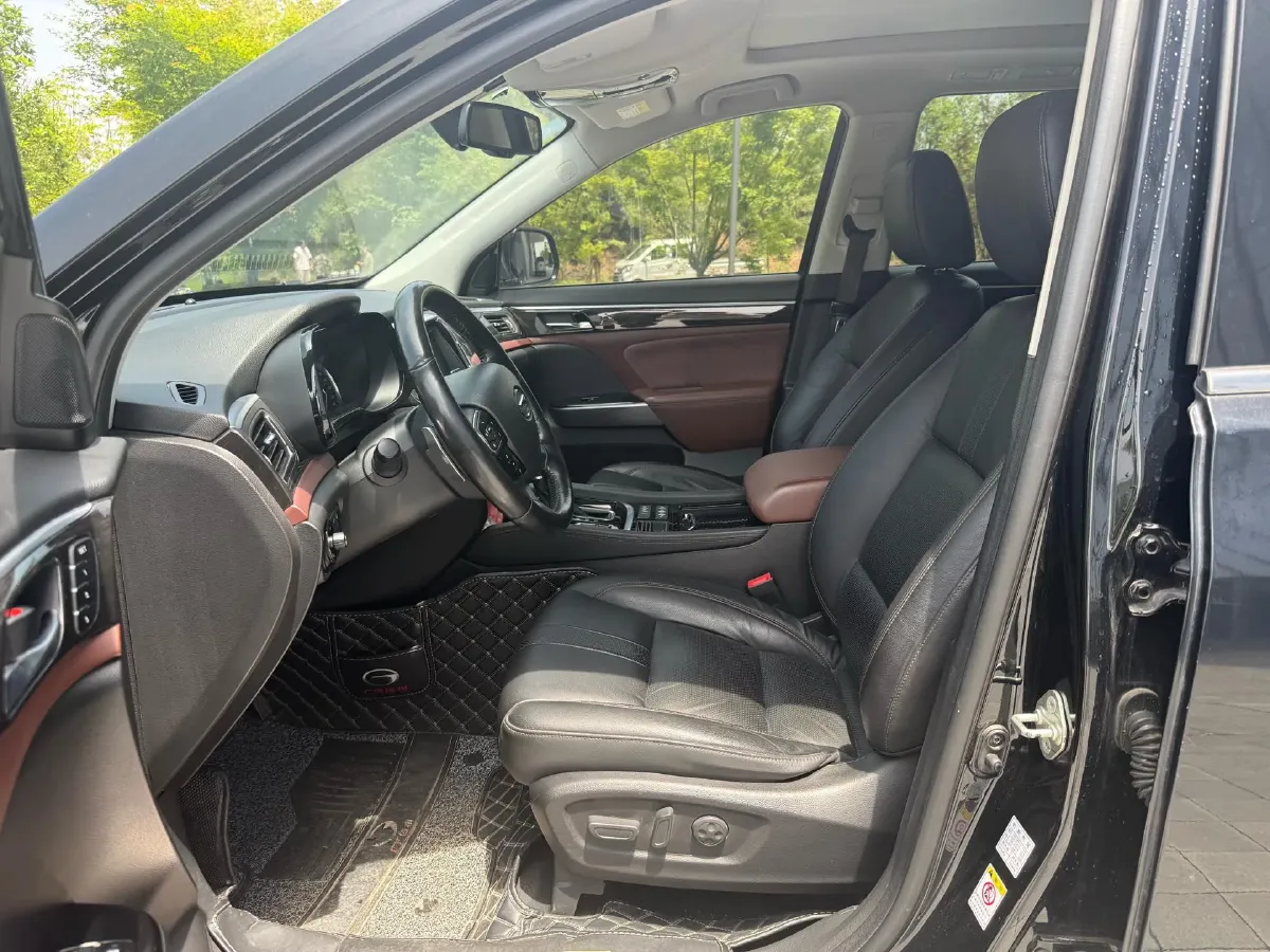 2017 GAC Trumpchi GS8 2.0T 201HP L4 6AT,autocango,china used car exporter,china ev exporter,chinese used car exporter,chinese used ev exporter