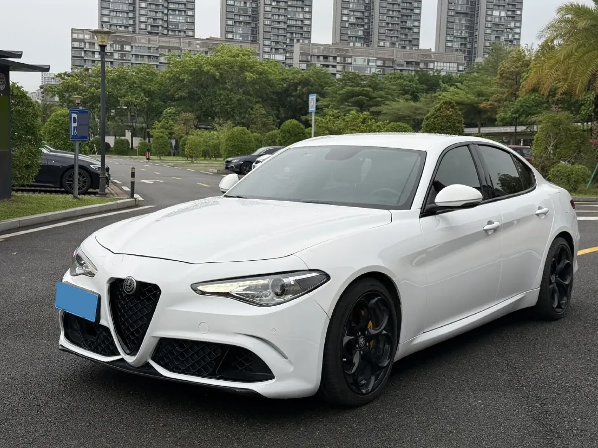 2017 Toyota Highlander 2.0T 220HP L4 6AT,autocango,china used car exporter,china ev exporter,chinese used car exporter,chinese used ev exporter