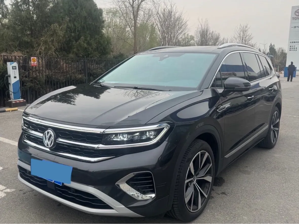 2024 Volkswagen Talagon 2.5T 299HP V6 7DCT,autocango,china used car exporter,china ev exporter,chinese used car exporter,chinese used ev exporter