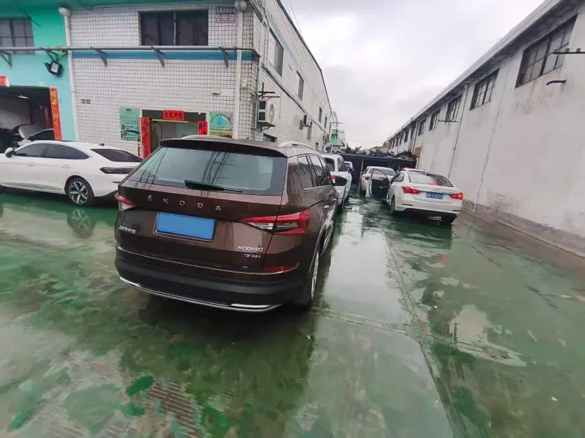 2017 Skoda Kodiak 1.8T 180HP L4 7DCT,autocango,china used car exporter,china ev exporter,chinese used car exporter,chinese used ev exporter