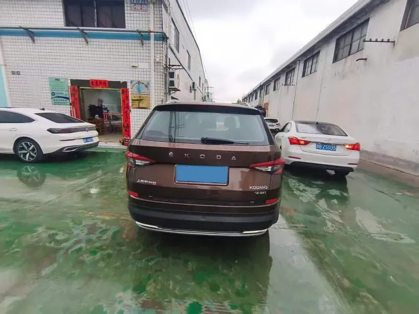 2017 Skoda Kodiak 1.8T 180HP L4 7DCT,autocango,china used car exporter,china ev exporter,chinese used car exporter,chinese used ev exporter