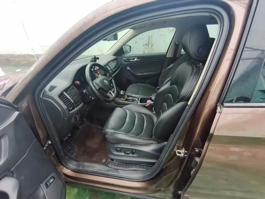 2017 Skoda Kodiak 1.8T 180HP L4 7DCT,autocango,china used car exporter,china ev exporter,chinese used car exporter,chinese used ev exporter
