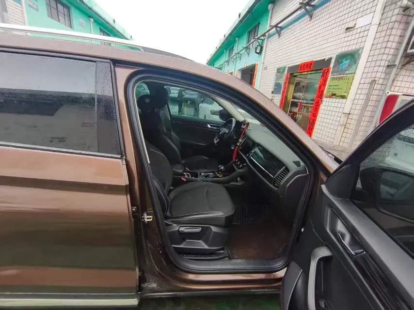 2017 Skoda Kodiak 1.8T 180HP L4 7DCT,autocango,china used car exporter,china ev exporter,chinese used car exporter,chinese used ev exporter