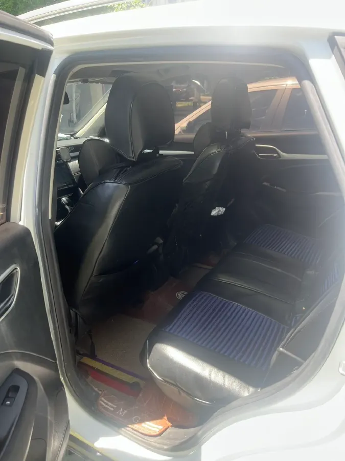 2020 MG ZS 1.5L 120HP L4 5MT,autocango,china used car exporter,china ev exporter,chinese used car exporter,chinese used ev exporter