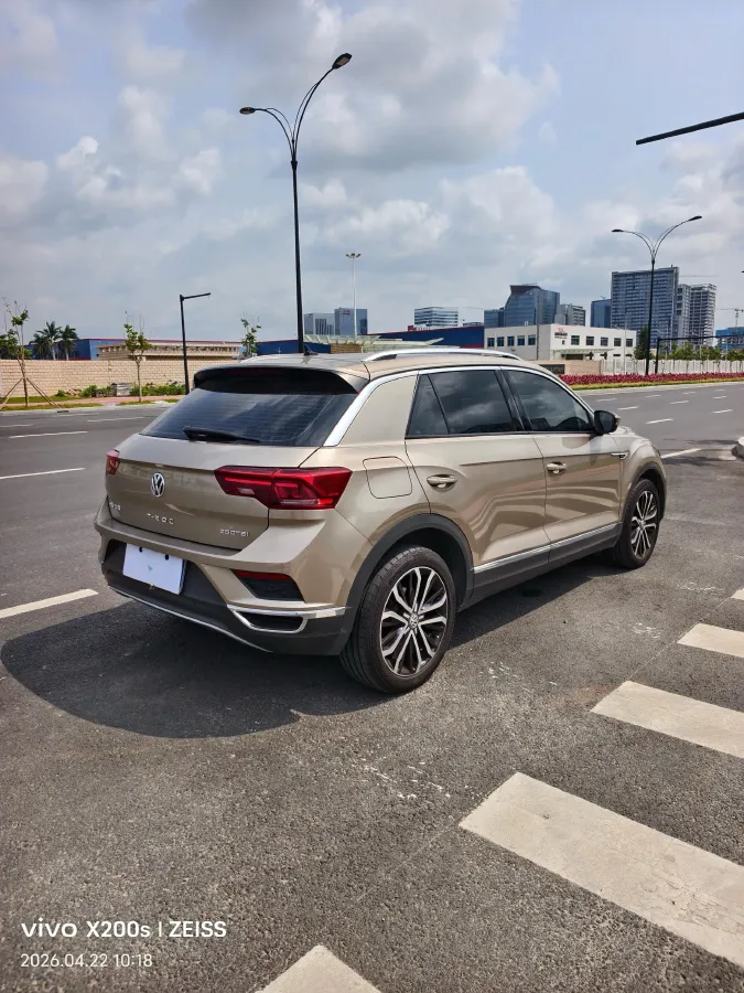 2020 Volkswagen T-Roc 1.4T 150HP L4 7DCT,autocango,china used car exporter,china ev exporter,chinese used car exporter,chinese used ev exporter