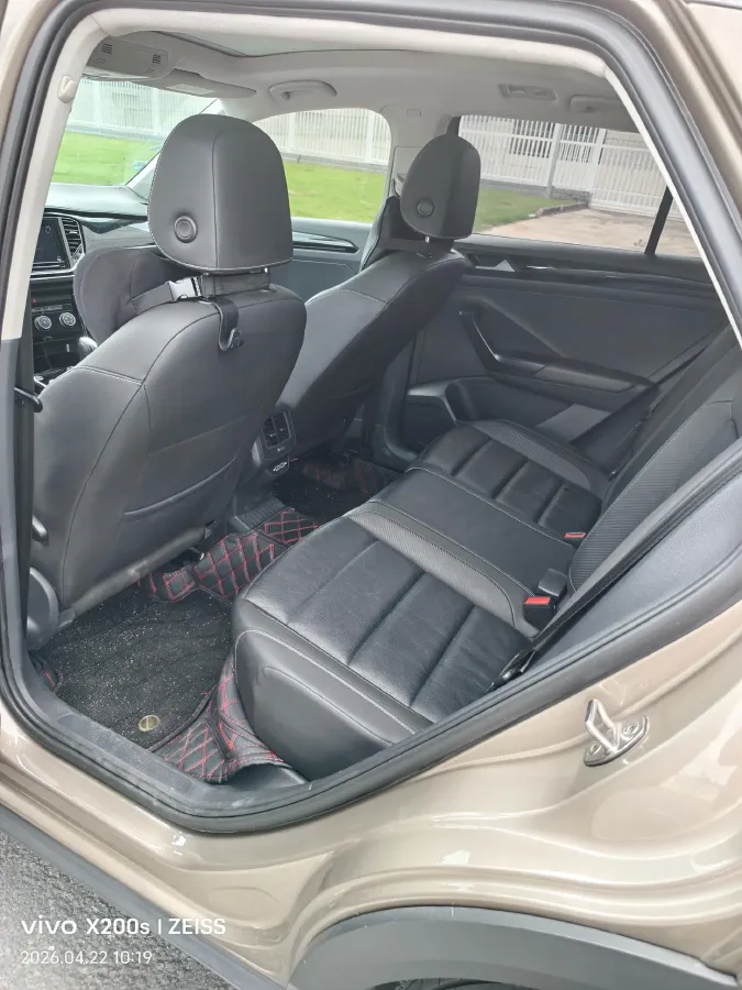 2020 Volkswagen T-Roc 1.4T 150HP L4 7DCT,autocango,china used car exporter,china ev exporter,chinese used car exporter,chinese used ev exporter