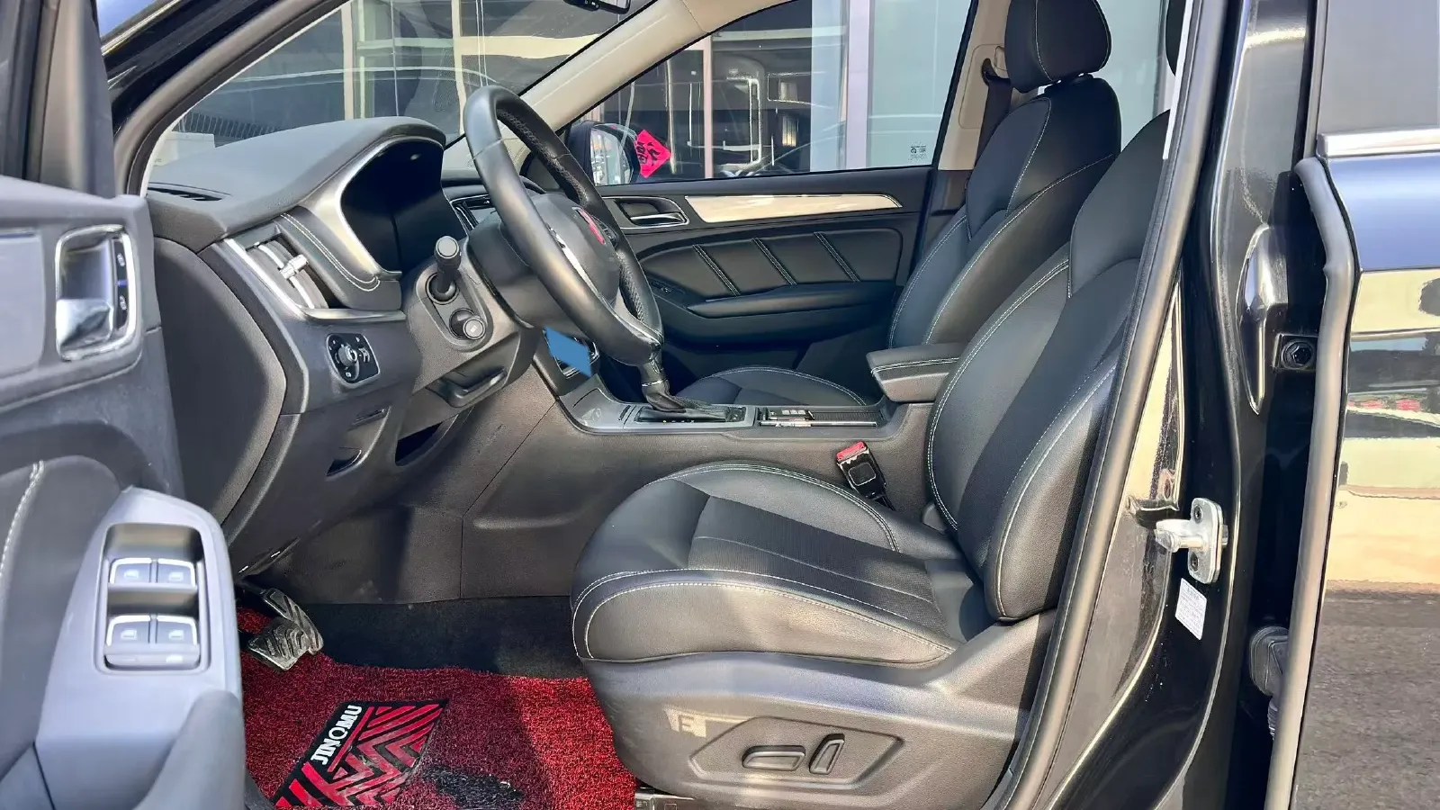 2018 Roewe RX5 2.0T 220HP L4 6DCT,autocango,china used car exporter,china ev exporter,chinese used car exporter,chinese used ev exporter