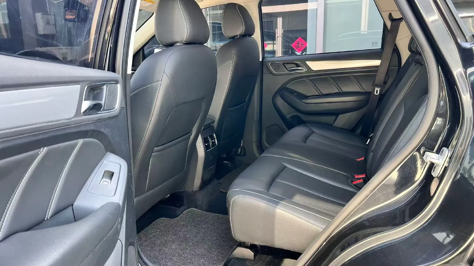 2018 Roewe RX5 2.0T 220HP L4 6DCT,autocango,china used car exporter,china ev exporter,chinese used car exporter,chinese used ev exporter