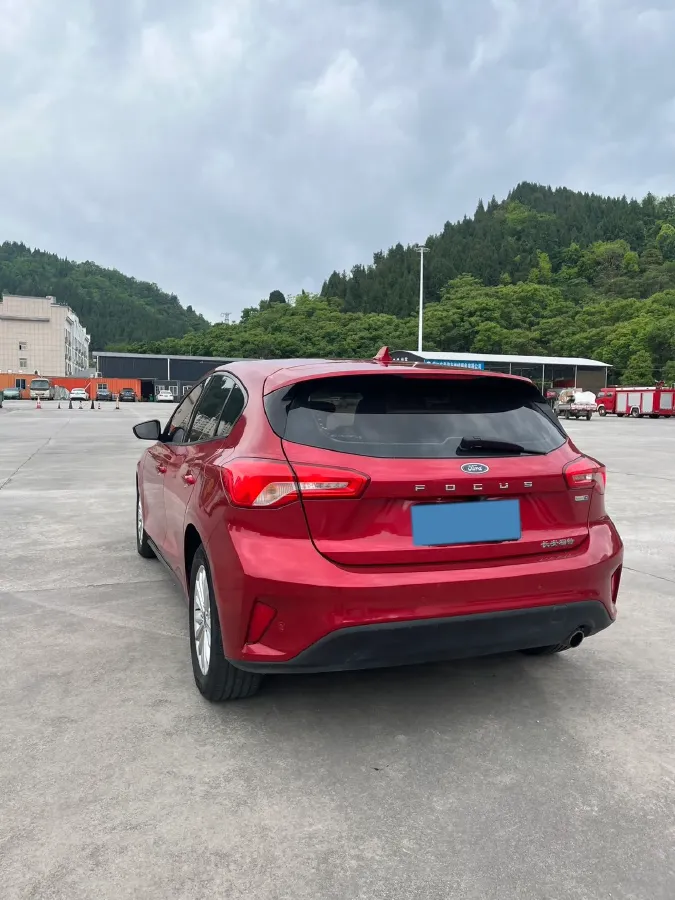 2019 Ford Focus 1.5T 184HP L3 8AT,autocango,china used car exporter,china ev exporter,chinese used car exporter,chinese used ev exporter