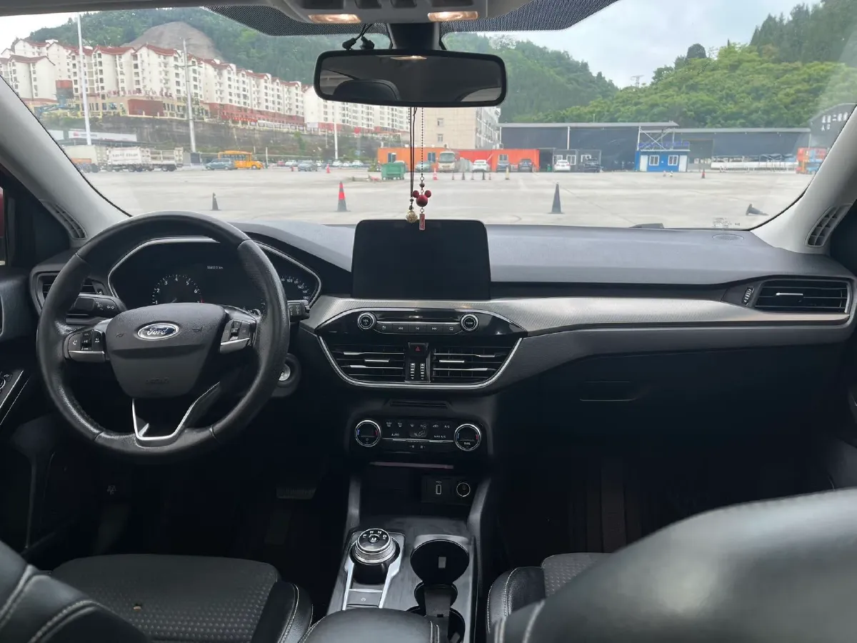 2019 Ford Focus 1.5T 184HP L3 8AT,autocango,china used car exporter,china ev exporter,chinese used car exporter,chinese used ev exporter
