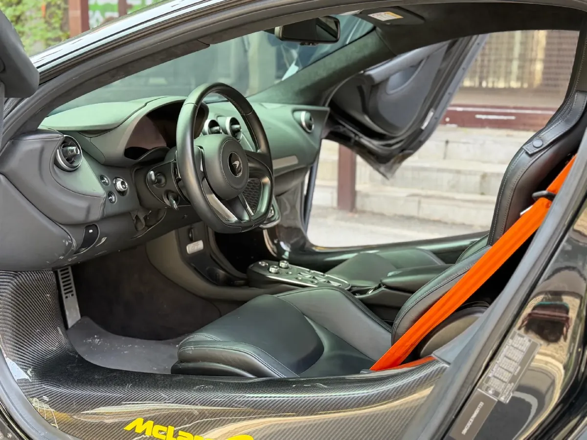 2022 McLaren GT 4.0T 620HP V8 7DCT,autocango,china used car exporter,china ev exporter,chinese used car exporter,chinese used ev exporter