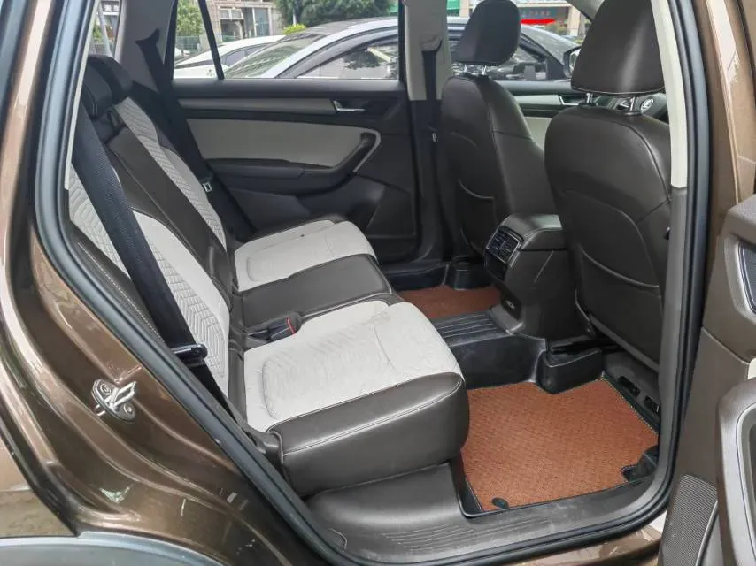 2018 Skoda Kodiak 2.0T 186HP L4 7DCT,autocango,china used car exporter,china ev exporter,chinese used car exporter,chinese used ev exporter