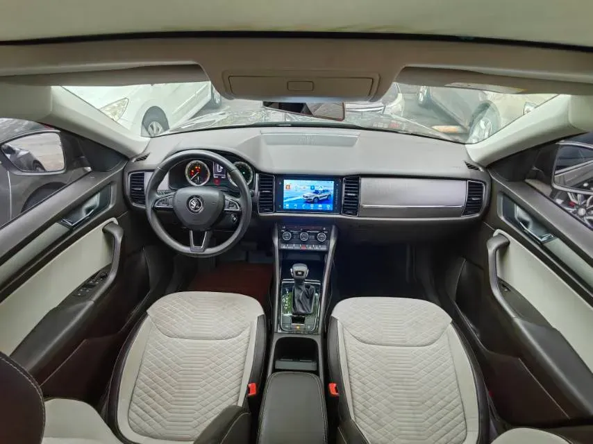 2018 Skoda Kodiak 2.0T 186HP L4 7DCT,autocango,china used car exporter,china ev exporter,chinese used car exporter,chinese used ev exporter