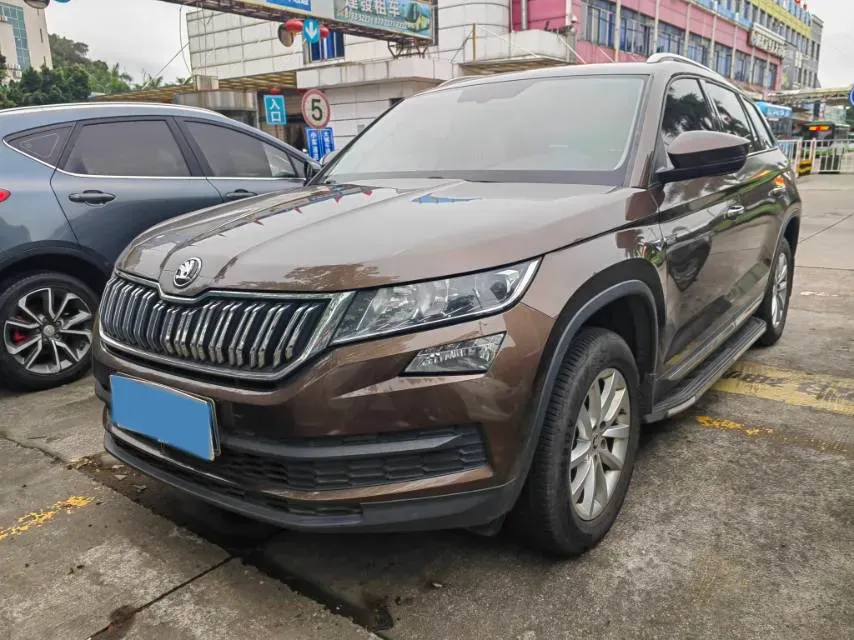 2018 Skoda Kodiak 2.0T 186HP L4 7DCT,autocango,china used car exporter,china ev exporter,chinese used car exporter,chinese used ev exporter