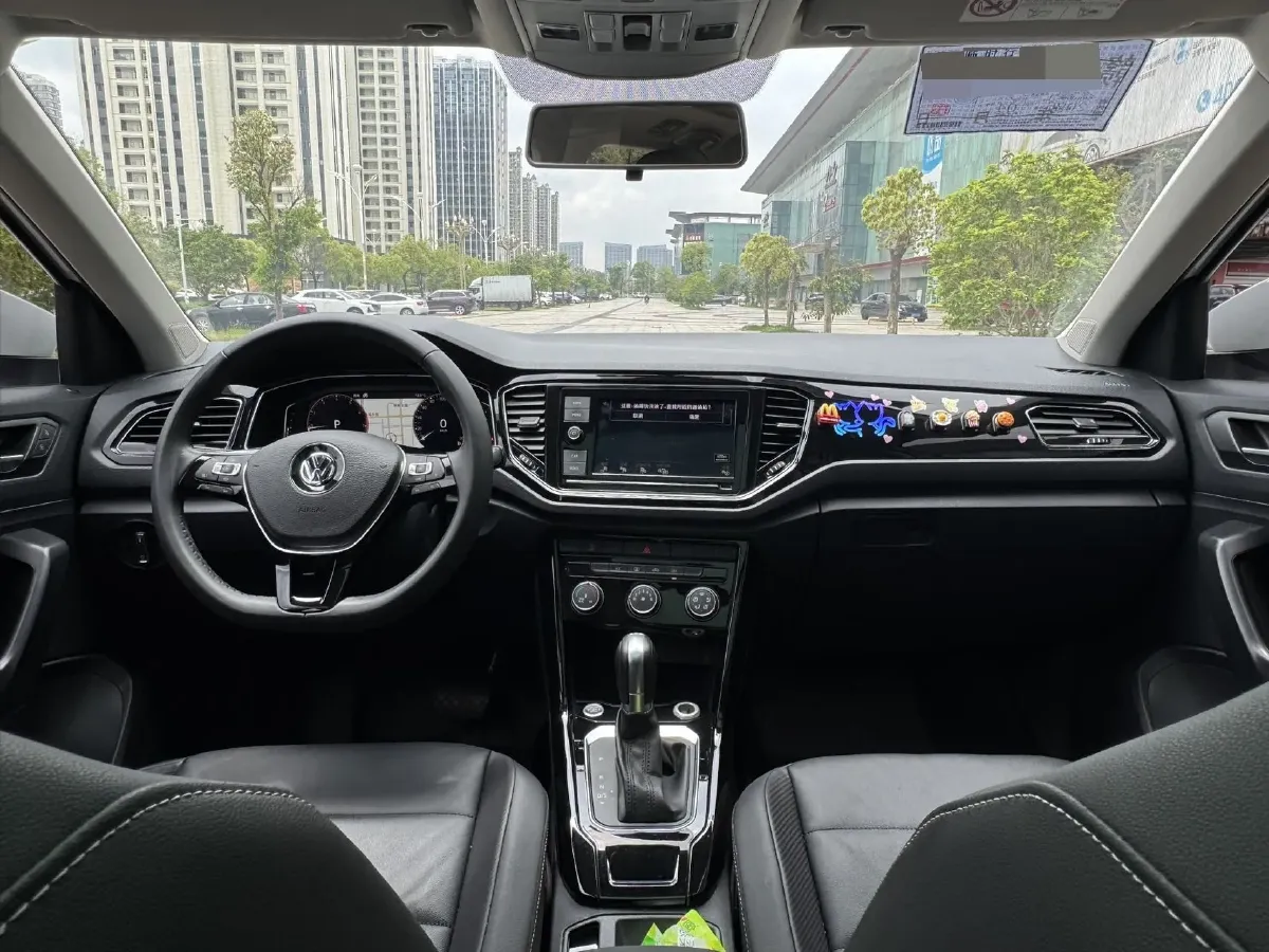 2019 Volkswagen T-Roc 1.4T 150HP L4 7DCT,autocango,china used car exporter,china ev exporter,chinese used car exporter,chinese used ev exporter