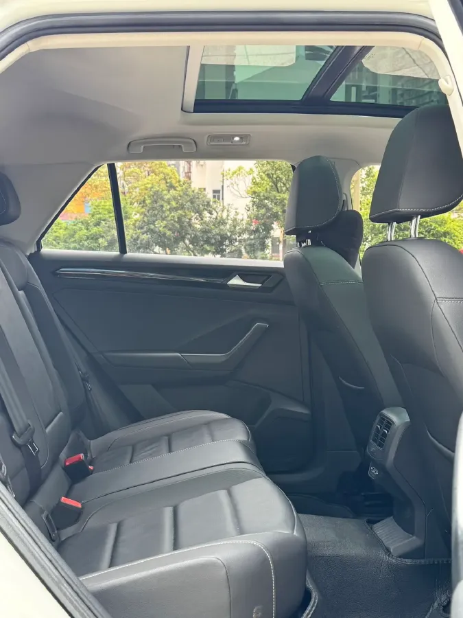 2019 Volkswagen T-Roc 1.4T 150HP L4 7DCT,autocango,china used car exporter,china ev exporter,chinese used car exporter,chinese used ev exporter