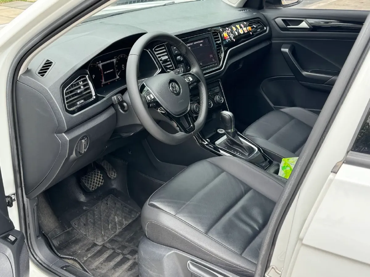 2019 Volkswagen T-Roc 1.4T 150HP L4 7DCT,autocango,china used car exporter,china ev exporter,chinese used car exporter,chinese used ev exporter