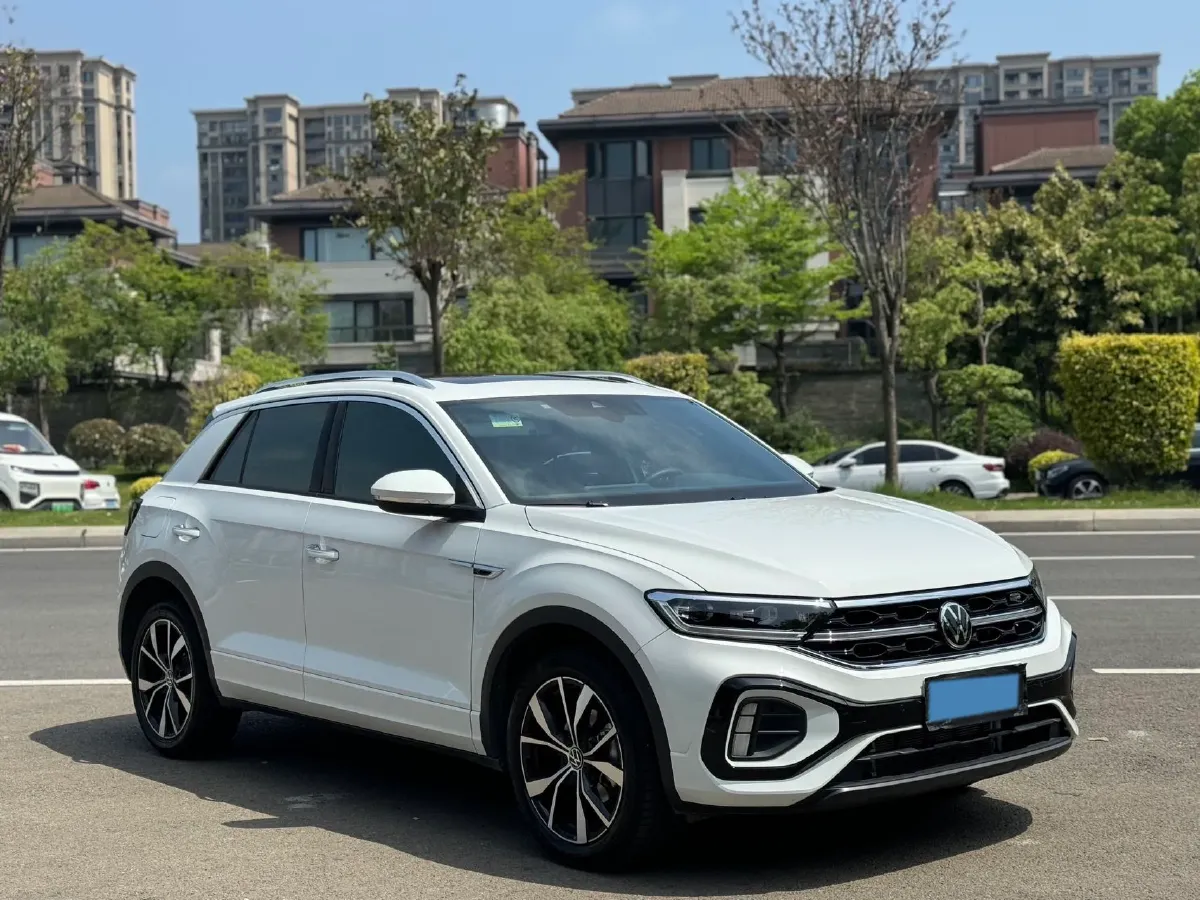 2025 Volkswagen T-Roc 1.5T 160HP L4 7DCT,autocango,china used car exporter,china ev exporter,chinese used car exporter,chinese used ev exporter