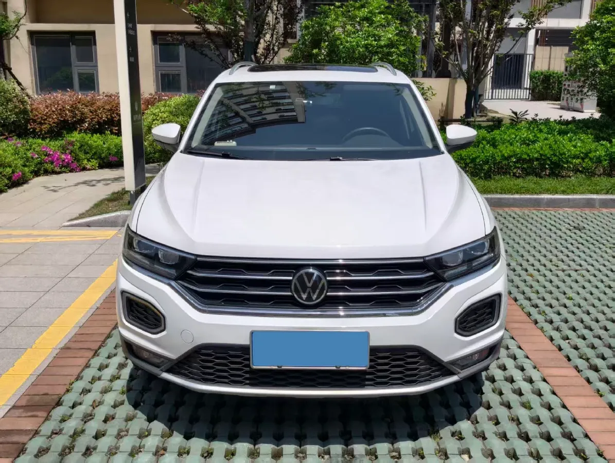 2021 Volkswagen T-Roc 1.4T 150HP L4 7DCT,autocango,china used car exporter,china ev exporter,chinese used car exporter,chinese used ev exporter