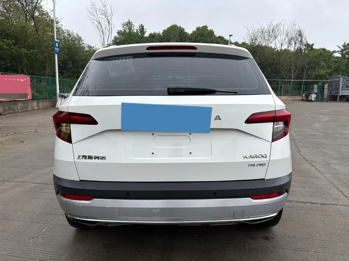 2020 Skoda Karoq 1.4T 150HP L4 7DCT,autocango,china used car exporter,china ev exporter,chinese used car exporter,chinese used ev exporter