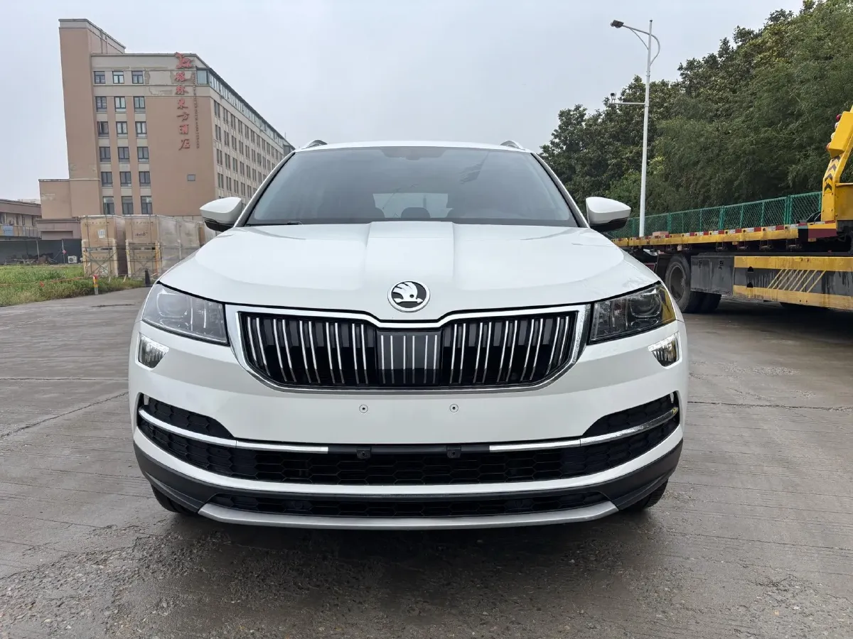 2020 Skoda Karoq 1.4T 150HP L4 7DCT,autocango,china used car exporter,china ev exporter,chinese used car exporter,chinese used ev exporter