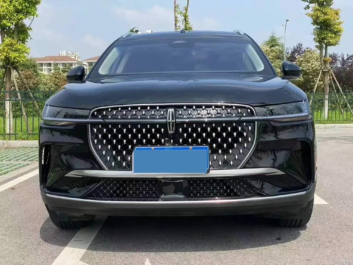 2023 Lincoln Nautilus 2.0T 261HP L4 8AT,autocango,china used car exporter,china ev exporter,chinese used car exporter,chinese used ev exporter