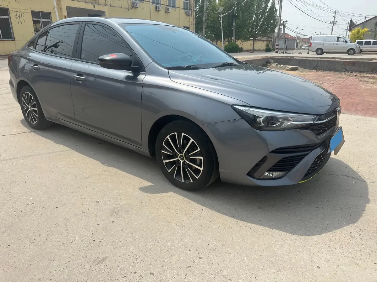 2021 Roewe i5 1.5L 120HP L4 5MT,autocango,china used car exporter,china ev exporter,chinese used car exporter,chinese used ev exporter