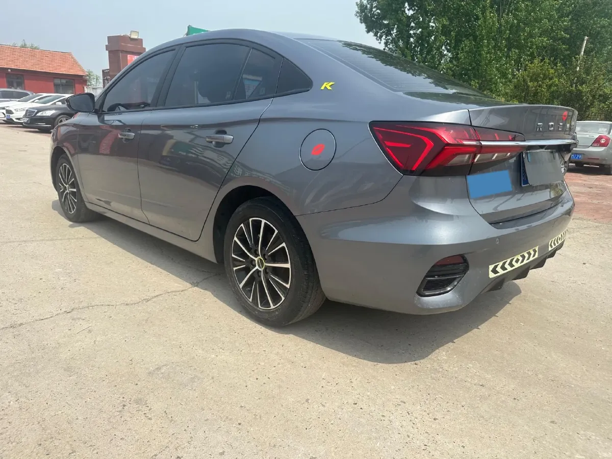 2021 Roewe i5 1.5L 120HP L4 5MT,autocango,china used car exporter,china ev exporter,chinese used car exporter,chinese used ev exporter