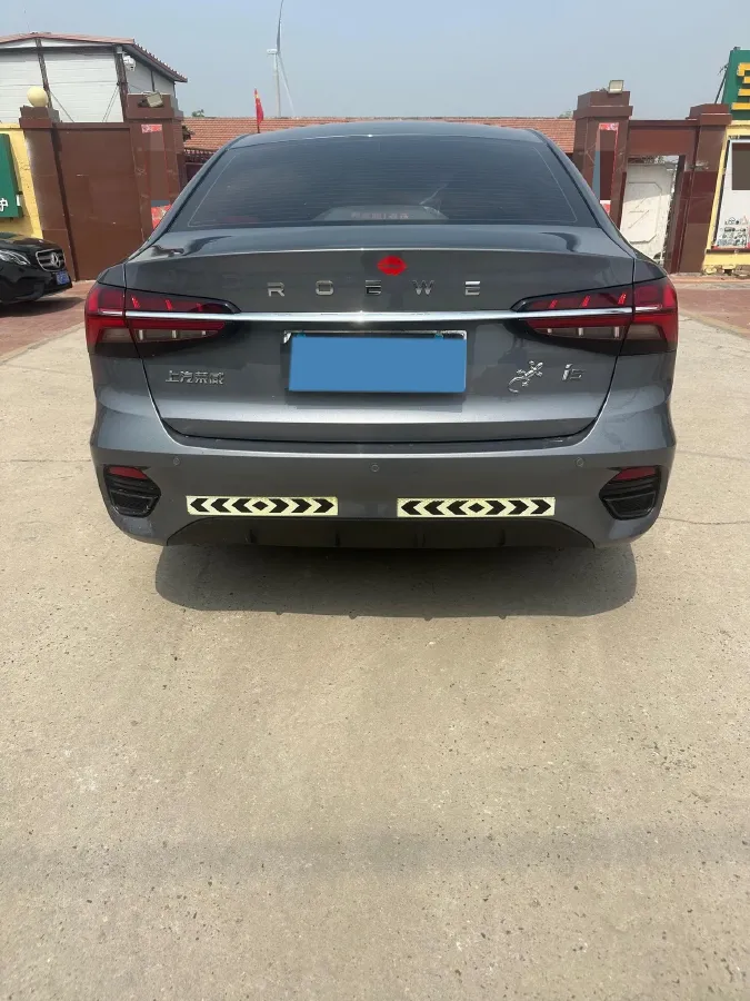 2021 Roewe i5 1.5L 120HP L4 5MT,autocango,china used car exporter,china ev exporter,chinese used car exporter,chinese used ev exporter