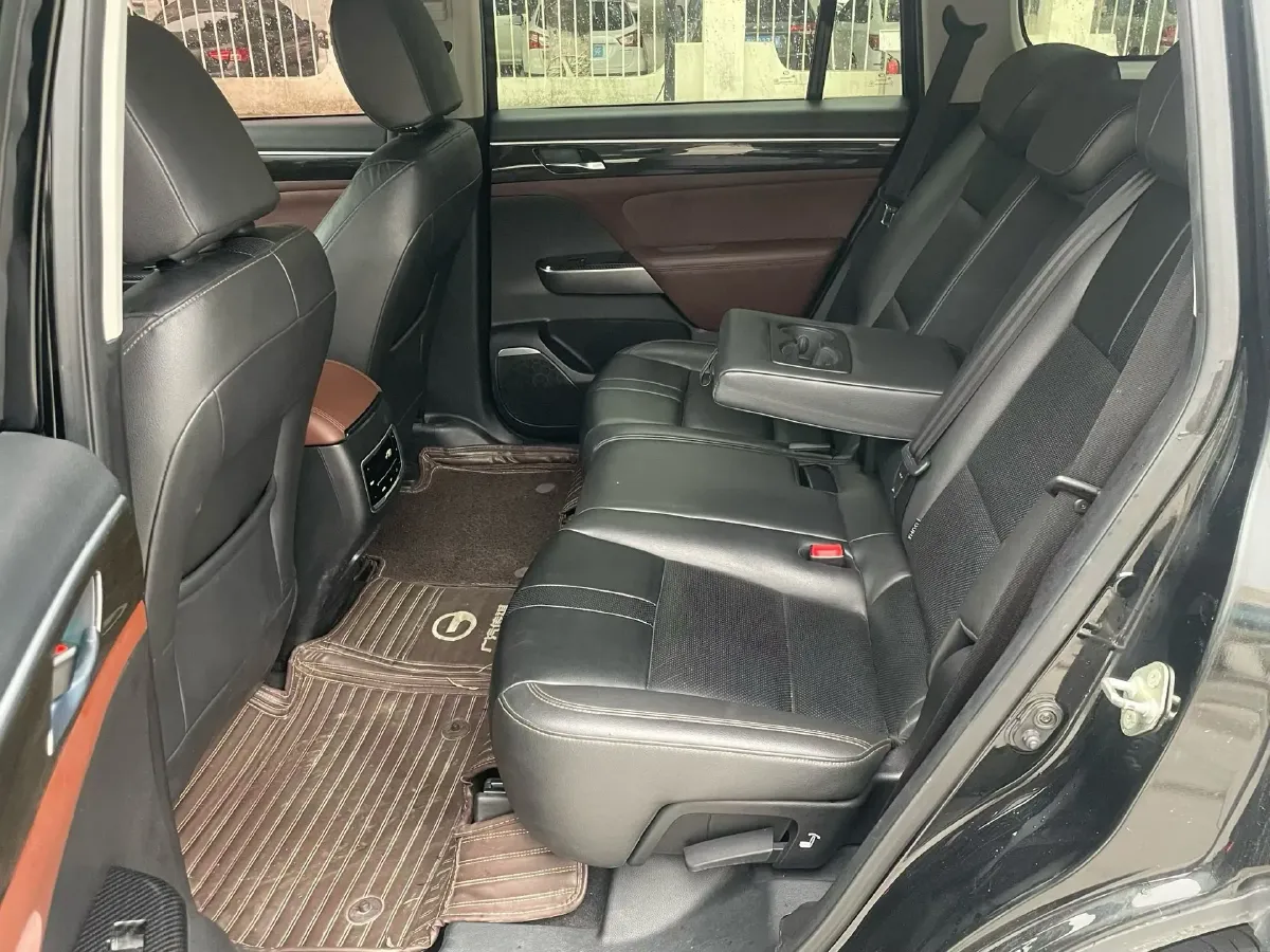 2017 GAC Trumpchi GS8 2.0T 201HP L4 6AT,autocango,china used car exporter,china ev exporter,chinese used car exporter,chinese used ev exporter