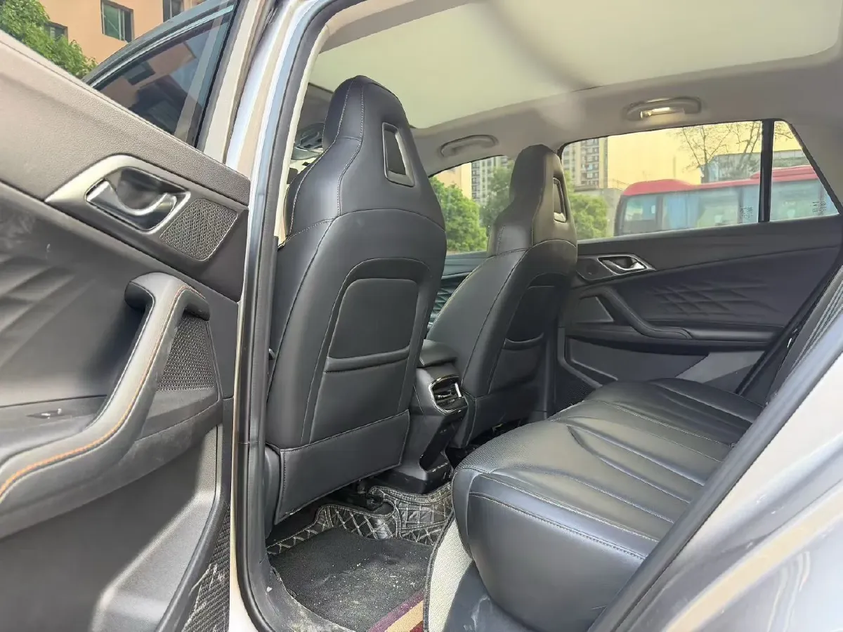 2022 ChangAn CS75 Plus 1.5T 178HP L4 6AT,autocango,china used car exporter,china ev exporter,chinese used car exporter,chinese used ev exporter