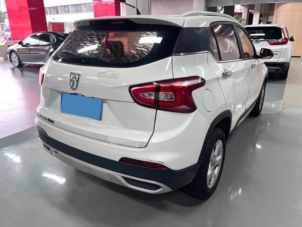 2017 BaoJun 310W 1.5L 105HP L4 6MT,autocango,china used car exporter,china ev exporter,chinese used car exporter,chinese used ev exporter