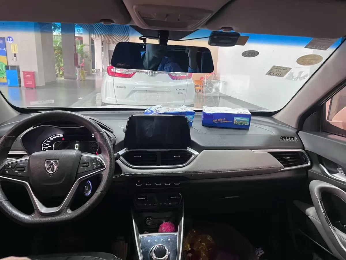 2017 BaoJun 310W 1.5L 105HP L4 6MT,autocango,china used car exporter,china ev exporter,chinese used car exporter,chinese used ev exporter