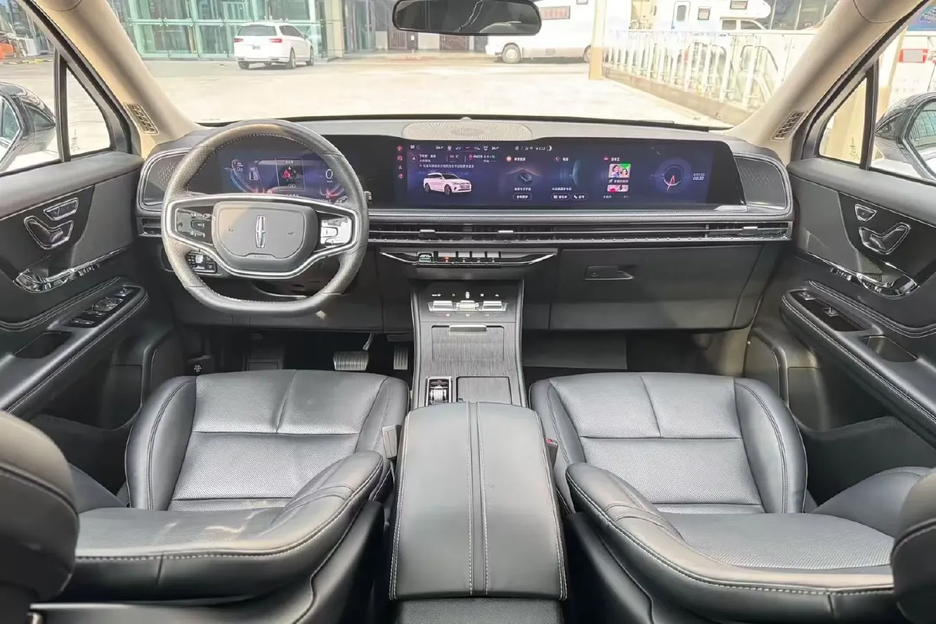 2024 Lincoln Corsair 2.0T 261HP L4 8AT,autocango,china used car exporter,china ev exporter,chinese used car exporter,chinese used ev exporter