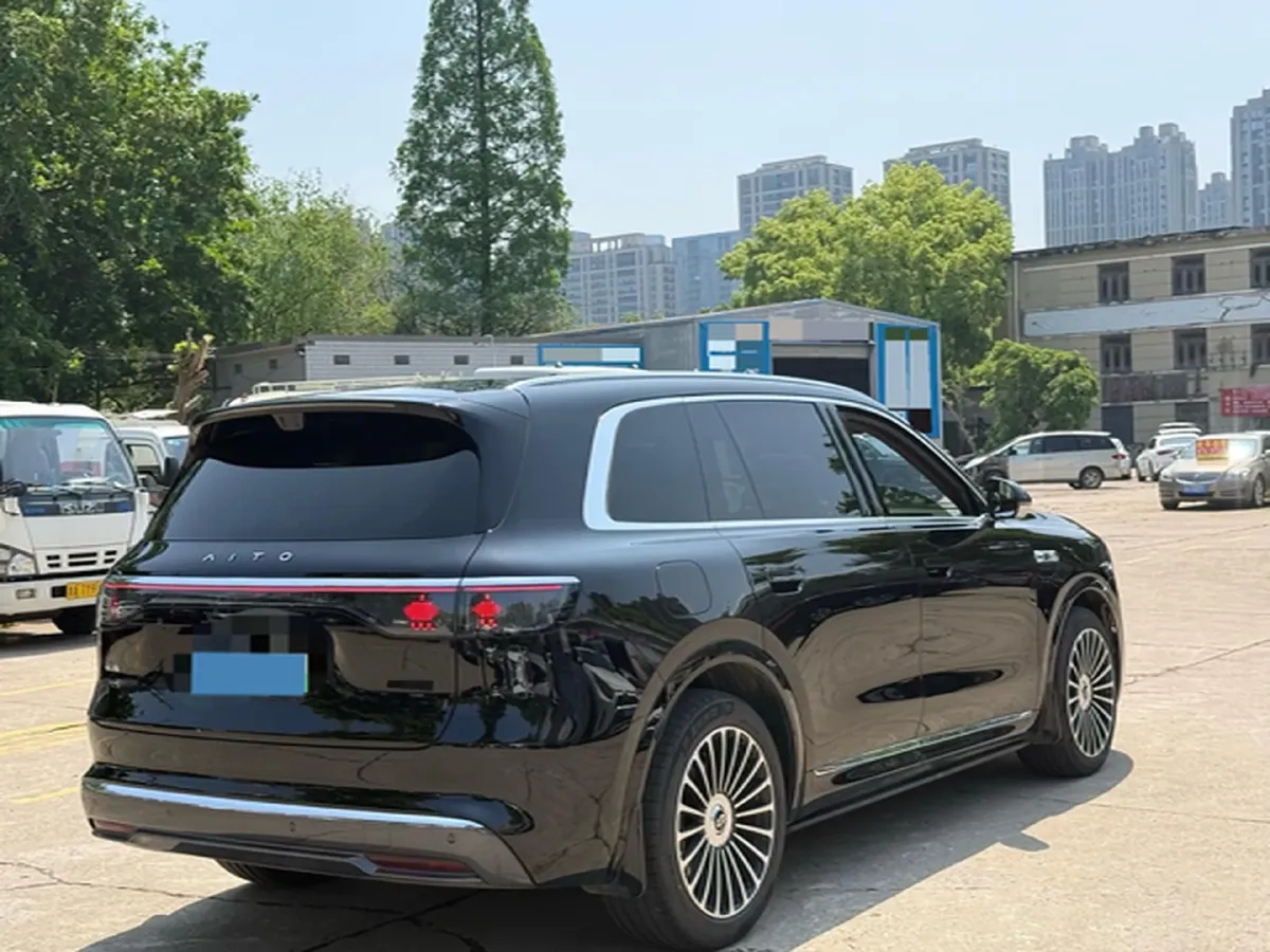 2025 AITO AITO M8 REEV 160HP REEV 53.4KWH,autocango,china used car exporter,china ev exporter,chinese used car exporter,chinese used ev exporter
