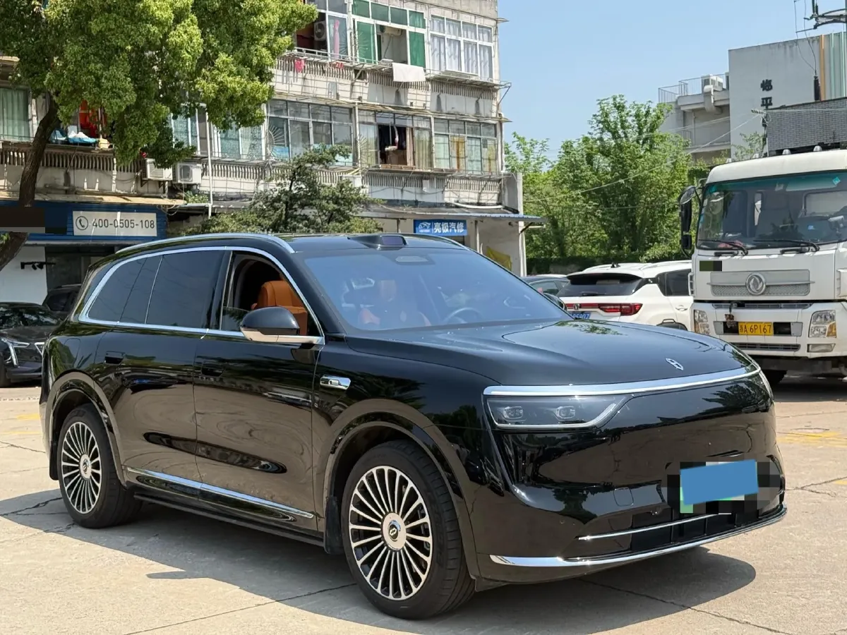 2025 AITO AITO M8 REEV 160HP REEV 53.4KWH,autocango,china used car exporter,china ev exporter,chinese used car exporter,chinese used ev exporter