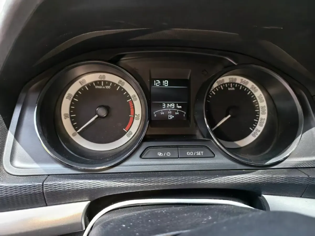 2020 Skoda Kamiq 1.5L 112HP L4 6AT,autocango,china used car exporter,china ev exporter,chinese used car exporter,chinese used ev exporter