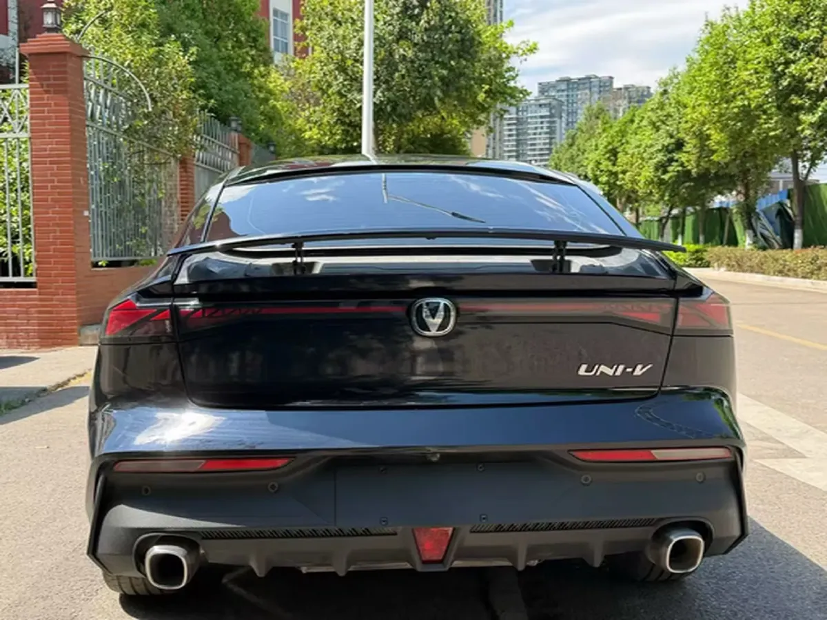 2022 ChangAn UNI-V 1.5T 188HP L4 7DCT,autocango,china used car exporter,china ev exporter,chinese used car exporter,chinese used ev exporter