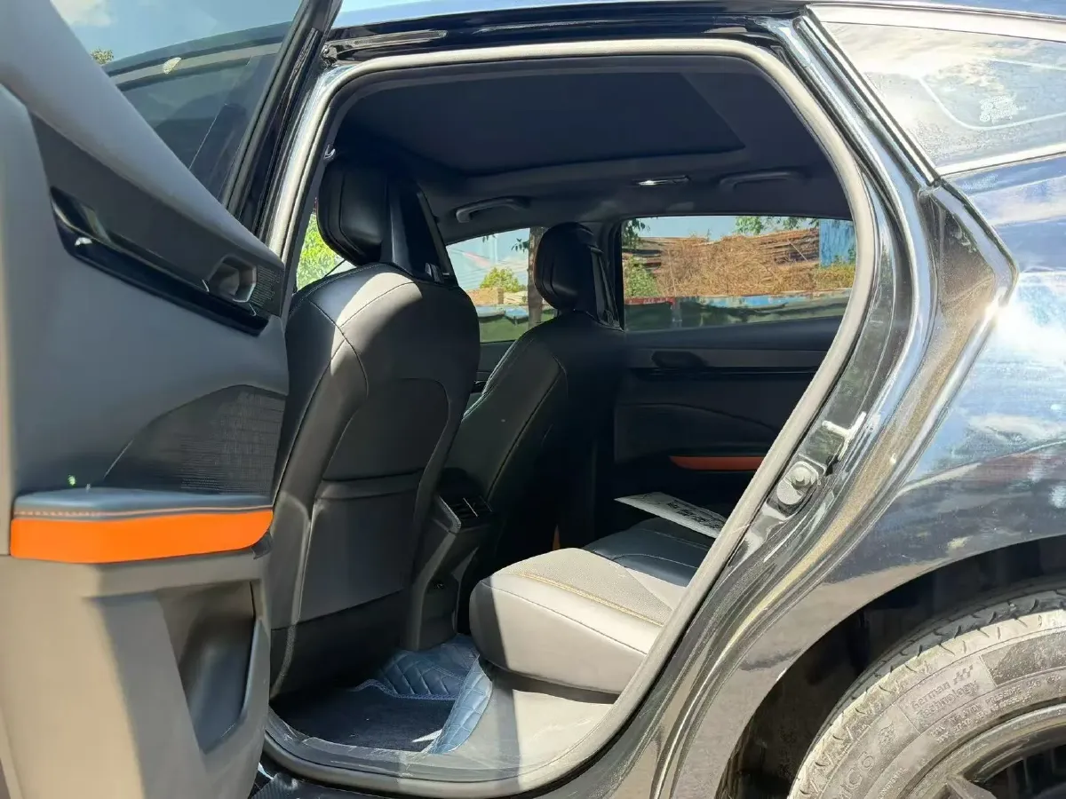 2022 ChangAn UNI-V 1.5T 188HP L4 7DCT,autocango,china used car exporter,china ev exporter,chinese used car exporter,chinese used ev exporter