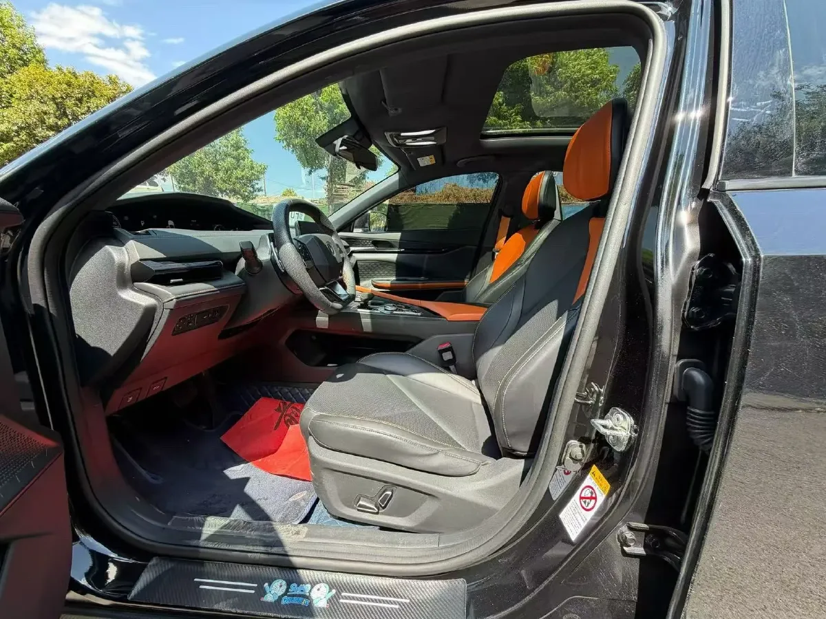 2022 ChangAn UNI-V 1.5T 188HP L4 7DCT,autocango,china used car exporter,china ev exporter,chinese used car exporter,chinese used ev exporter