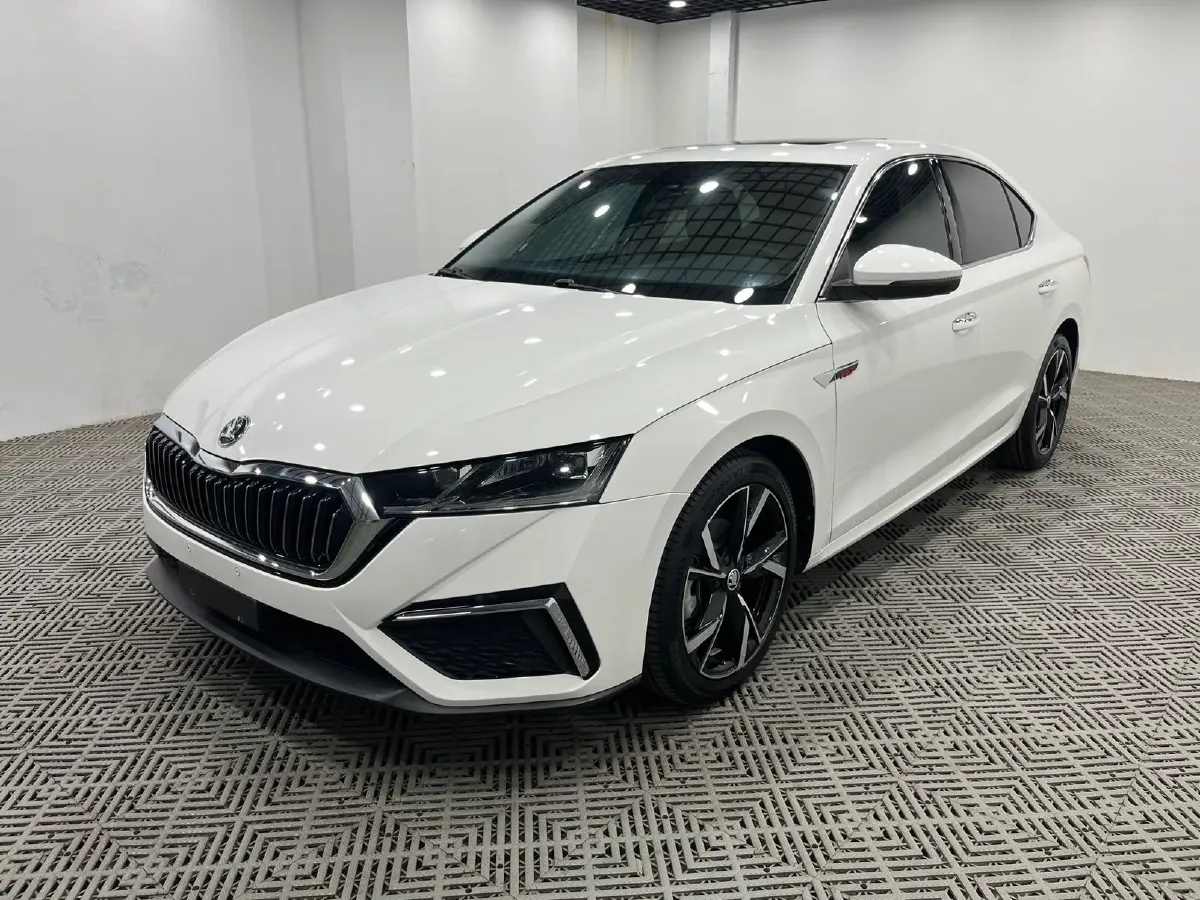 2022 Skoda Octavia 1.4T 150HP L4 7DCT,autocango,china used car exporter,china ev exporter,chinese used car exporter,chinese used ev exporter