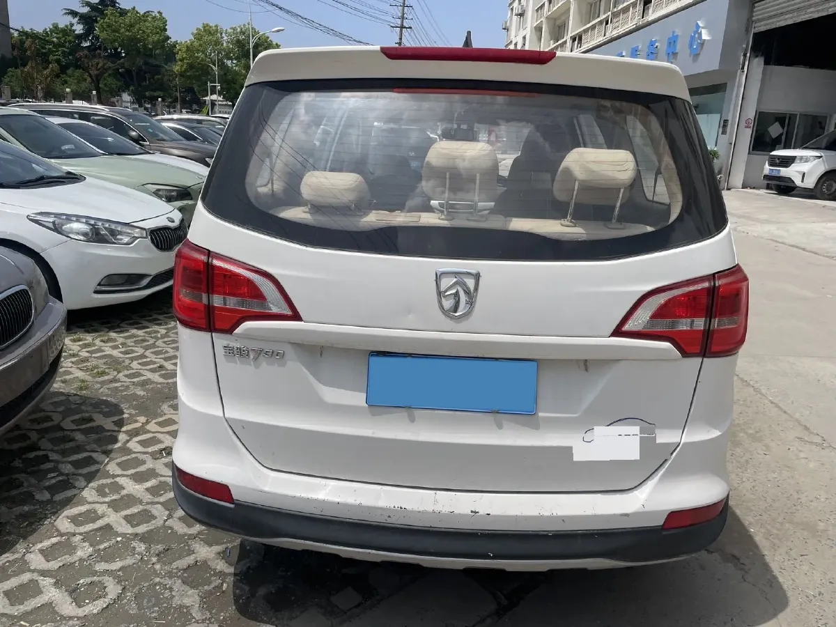 2019 BaoJun 730 1.5L 105HP L4 6MT,autocango,china used car exporter,china ev exporter,chinese used car exporter,chinese used ev exporter