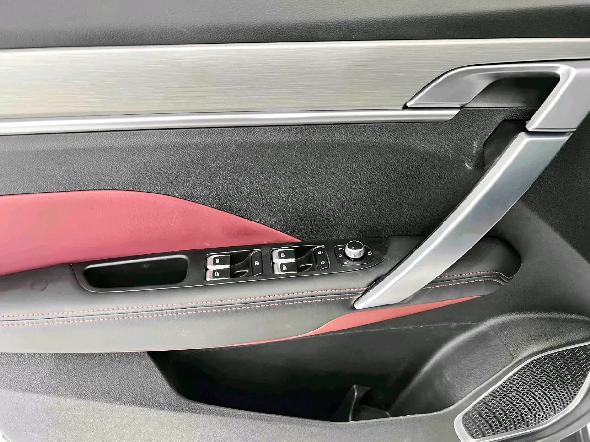 2021 Geely Coolray 1.4T 141HP L4 6DCT,autocango,china used car exporter,china ev exporter,chinese used car exporter,chinese used ev exporter