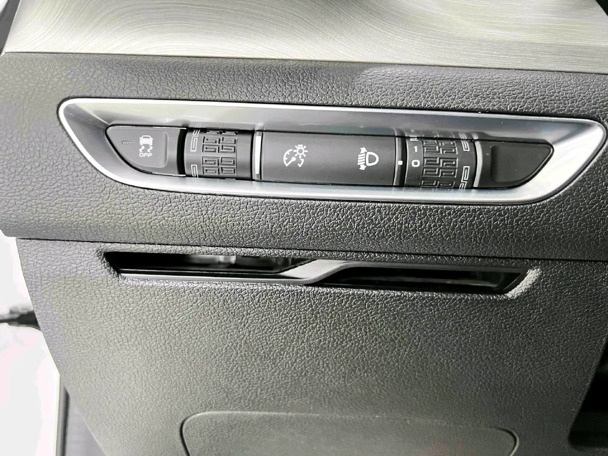 2021 Geely Coolray 1.4T 141HP L4 6DCT,autocango,china used car exporter,china ev exporter,chinese used car exporter,chinese used ev exporter